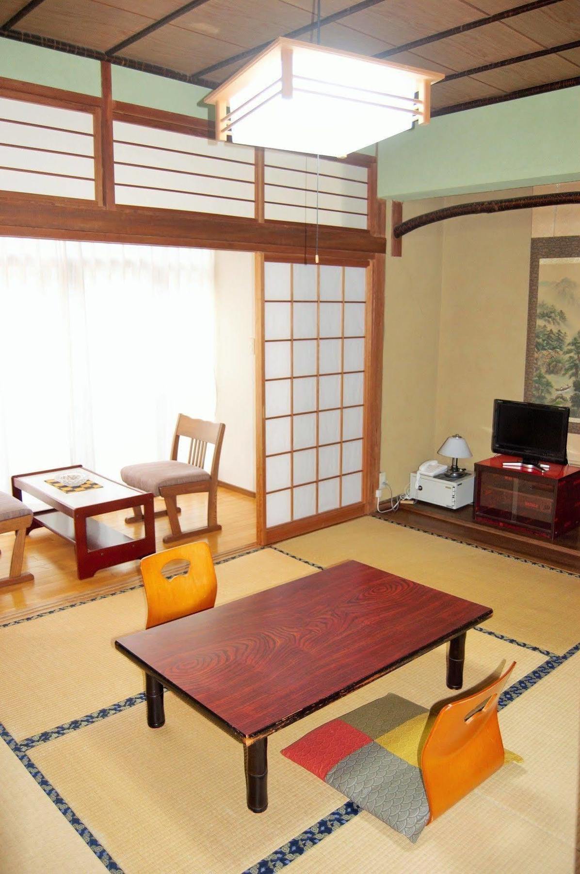 Ryokan Tsuruya Intaku Yufu Εξωτερικό φωτογραφία